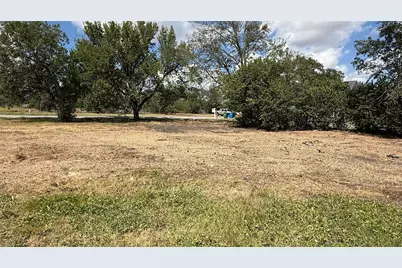 602 Burkett Street, Taylor, TX 76574 - Photo 8