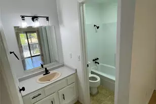 2410 Longview St, Austin, TX 78705 - Photo 8