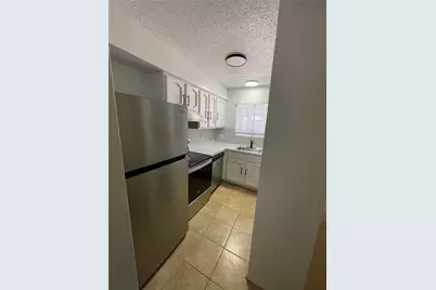 2410 Longview Street #301, Austin, TX 78705 - Photo 4