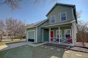 1102 E 3rd St, Georgetown, TX 78626 - Photo 4