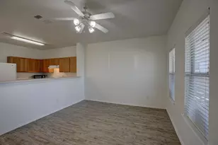 1102 E 3rd St, Georgetown, TX 78626 - Photo 6