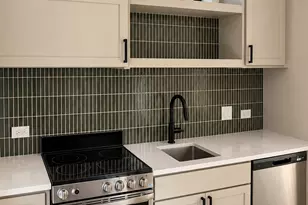 605 E 55th St, Austin, TX 78751 - Photo 2