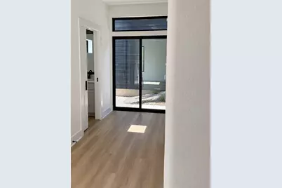 605 E 55th Street #5, Austin, TX 78751 - Photo 4