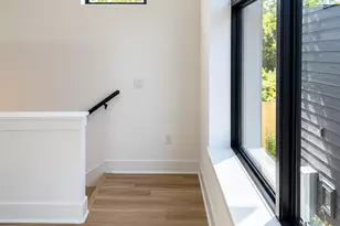 605 E 55th St, Austin, TX 78751 - Photo 10