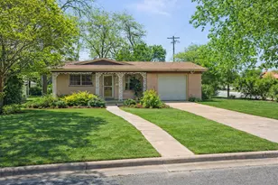 1201 Larkwood Dr, Austin, TX 78723 - Photo 16