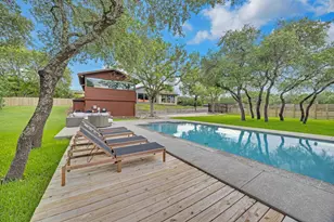 22223 Oban Dr, Briarcliff, TX 78669 - Photo 2