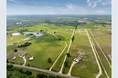 1662 County Road 465, Coupland, TX 78615 - Photo 32