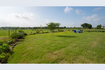1662 County Road 465, Coupland, TX 78615 - Photo 28