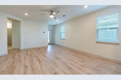 10801 Meris Lane, Austin, TX 78754 - Photo 4