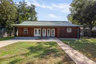 541 S Jackson St, La Grange, TX 78945 - Photo 1