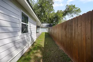 541 S Jackson St, La Grange, TX 78945 - Photo 24