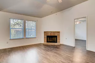 200 Buttercup St, Kyle, TX 78640 - Photo 2