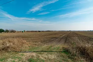 18402 Manda Carlson Rd, Coupland, TX 78615 - Photo 12