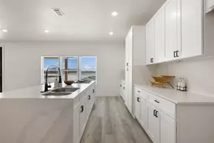 195 Bianca Cir, Del Valle, TX 78617 - Photo 14