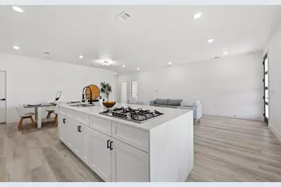 195 Bianca Circle, Del Valle, TX 78617 - Photo 18