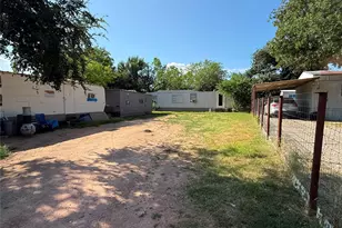 820 Austin St, Kingsland, TX 78639 - Photo 26