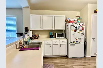 1913 Brentwood Drive, Leander, TX 78641 - Photo 8