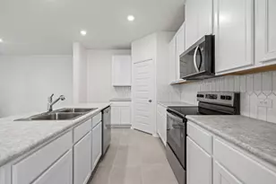 248 Feathers St, Jarrell, TX 76537 - Photo 8