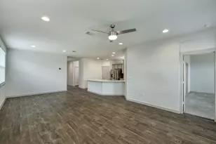 13601 Baileyfield Dr, Pflugerville, TX 78660 - Photo 6