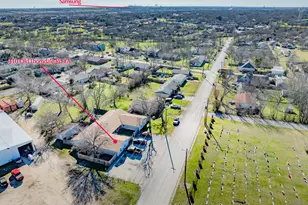410 Old Thorndale Rd, Taylor, TX 76574 - Photo 2
