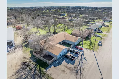 410 Old Thorndale Road #D, Taylor, TX 76574 - Photo 4