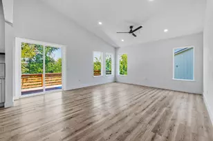 5010 Baker St, Austin, TX 78721 - Photo 4