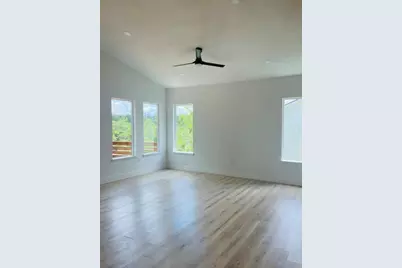 5010 Baker Street, Austin, TX 78721 - Photo 2