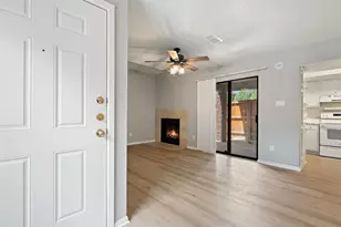 7635 Guadalupe St, Austin, TX 78752 - Photo 12