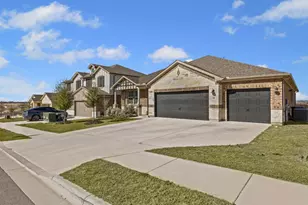 369 Sue Peaks Loop, Dripping Springs, TX 78620 - Photo 2