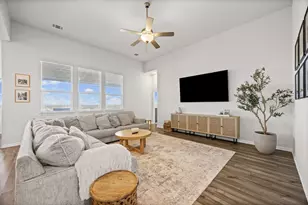 369 Sue Peaks Loop, Dripping Springs, TX 78620 - Photo 20