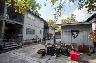 1112 Terry Dr, Austin, TX 78721 - Photo 18