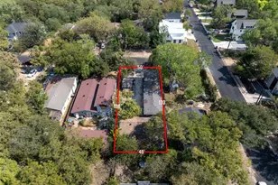 1112 Terry Dr, Austin, TX 78721 - Photo 2