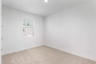 213 W Faulkner St, Liberty Hill, TX 78642 - Photo 6