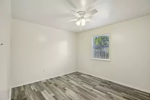 2702 Evergreen Cir, Bryan, TX 77801 - Photo 14