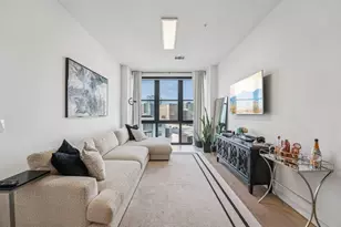 800 Embassy Dr, Austin, TX 78702 - Photo 2