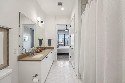 800 Embassy Drive #429, Austin, TX 78702 - Photo 18