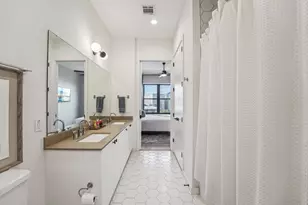 800 Embassy Dr, Austin, TX 78702 - Photo 18