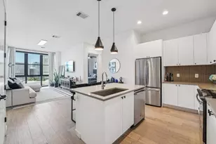 800 Embassy Dr, Austin, TX 78702 - Photo 12