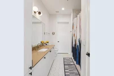 800 Embassy Drive #429, Austin, TX 78702 - Photo 22