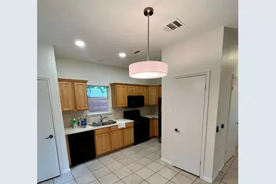 1901 1901 New York Av Avenue #B, Austin, TX 78702 - Photo 8