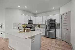 7812 City Top Blvd, Austin, TX 78724 - Photo 4
