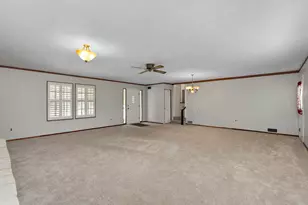 501 W Creek St, Fredericksburg, TX 78624 - Photo 10