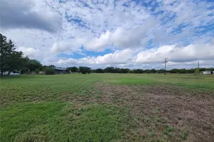 702 Phillip Ln, Liberty Hill, TX 78642 - Photo 40