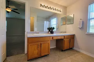 702 Phillip Ln, Liberty Hill, TX 78642 - Photo 24