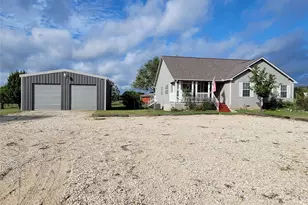 702 Phillip Ln, Liberty Hill, TX 78642 - Photo 2