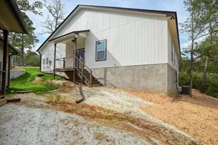 121 S Kanaio Dr, Bastrop, TX 78602 - Photo 40