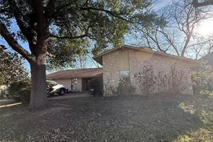 305 Columbine St, Marble Falls, TX 78654 - Photo 1