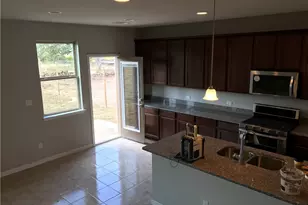 801 Melda St, Leander, TX 78641 - Photo 4