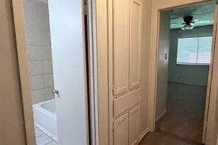 410 Linden St, Bastrop, TX 78602 - Photo 14