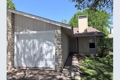 410 Linden Street #B, Bastrop, TX 78602 - Photo 2